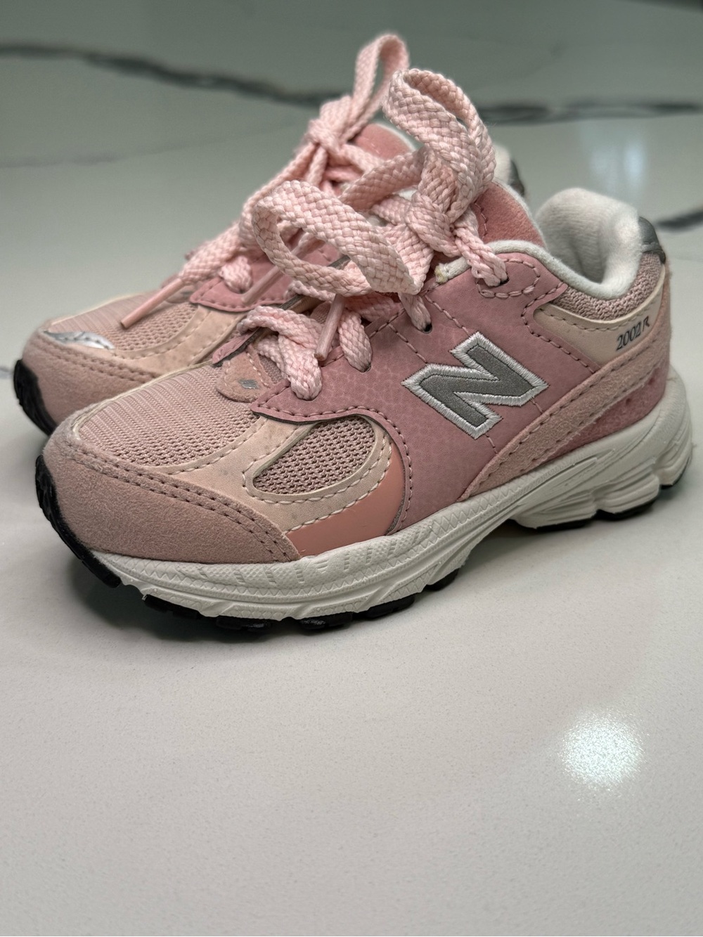 New Balance 2002R Kids Big Kid Pink Sand Quartz Pink GC2002SK Size 6 US / 5.5 UK